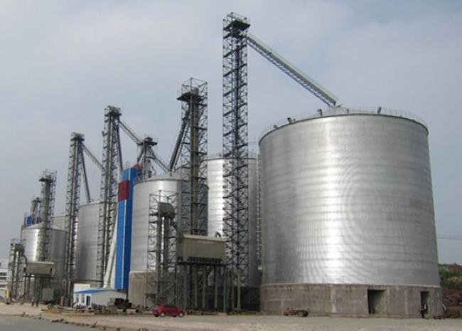 宣恩大型钢板库构造参数及水泥储存质量